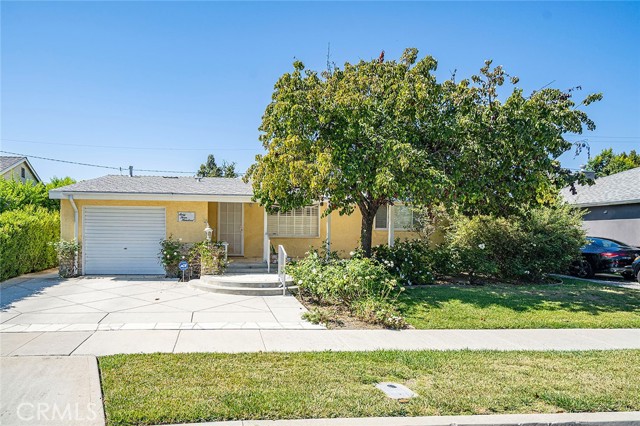 Detail Gallery Image 1 of 1 For 6300 E Fairbrook St, Long Beach,  CA 90815 - 3 Beds | 1 Baths