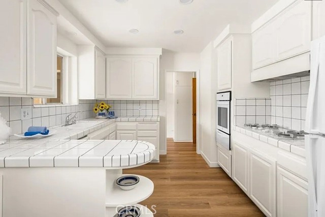 Detail Gallery Image 3 of 6 For 1901 W Almond Ave, Orange,  CA 92868 - 3 Beds | 2 Baths