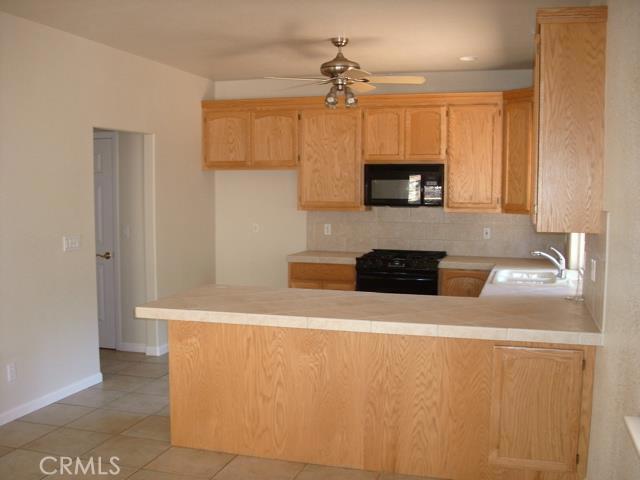 Detail Gallery Image 3 of 4 For 18896 North Shore Dr, Hidden Valley Lake,  CA 95467 - 3 Beds | 2 Baths