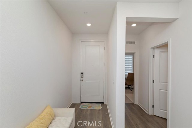 2275 Melogold Way, Corona CA: https://media.crmls.org/medias/c2fbf159-fba7-4bf3-a319-1b749b5040a9.jpg