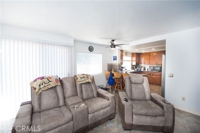 Detail Gallery Image 15 of 38 For 1741 Mojave View Cir, Corona,  CA 92882 - 3 Beds | 2/1 Baths