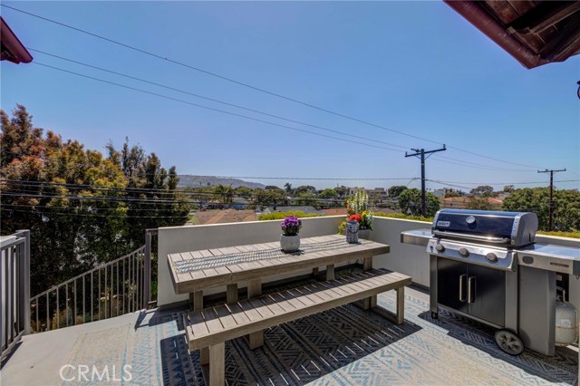 Detail Gallery Image 54 of 75 For 700 Avenue C, Redondo Beach,  CA 90277 - 5 Beds | 5/1 Baths