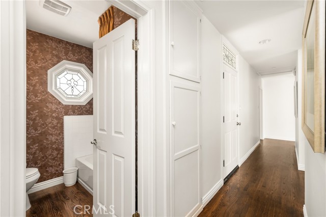 Detail Gallery Image 25 of 30 For 2102 Ostrom Ave, Long Beach,  CA 90815 - 3 Beds | 2 Baths
