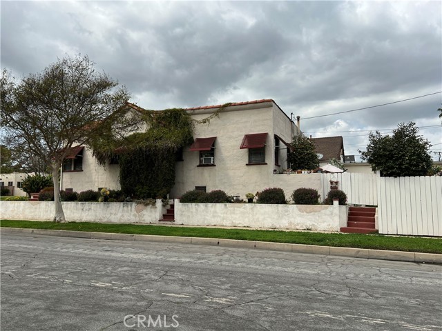 400 N Valencia Street, Alhambra CA: https://media.crmls.org/medias/c2fd5cd2-85ba-4efc-a225-bfe248c94dcd.jpg