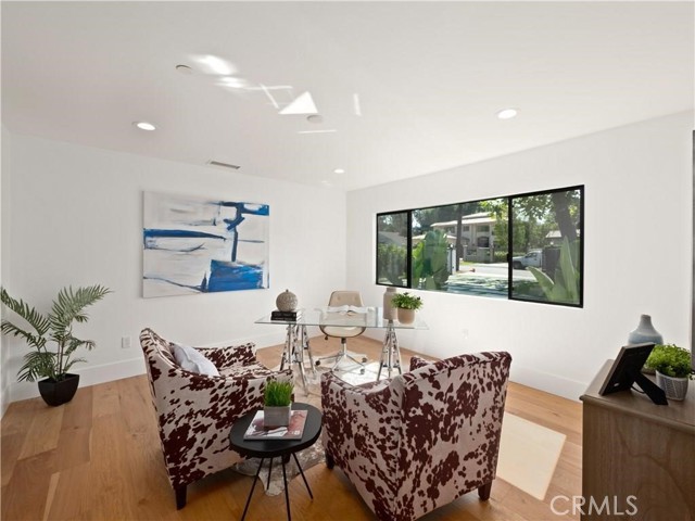 5702 Lubao Avenue, Woodland Hills CA: https://media.crmls.org/medias/c2fdf189-9f15-4eb0-a35e-2335636c3a3e.jpg