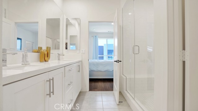 Detail Gallery Image 16 of 38 For 16372 Moonstone Cir, Tustin,  CA 92782 - 3 Beds | 3/1 Baths