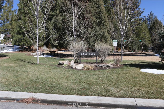 Detail Gallery Image 11 of 16 For 275 Meadow Cir, Big Bear Lake,  CA 92315 - – Beds | – Baths