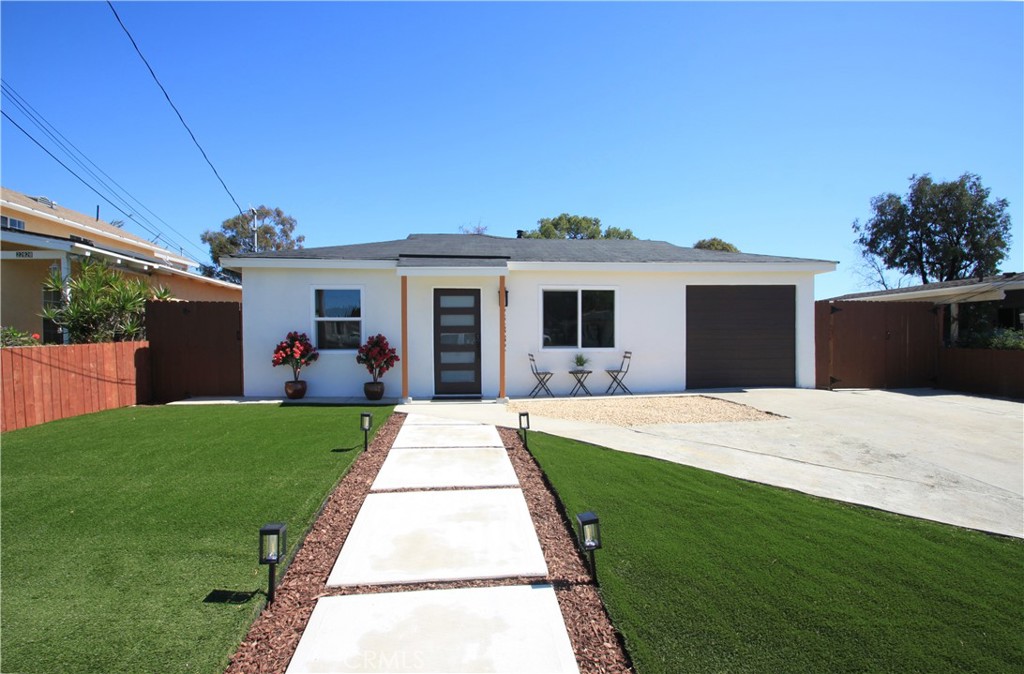 22832 Menlo