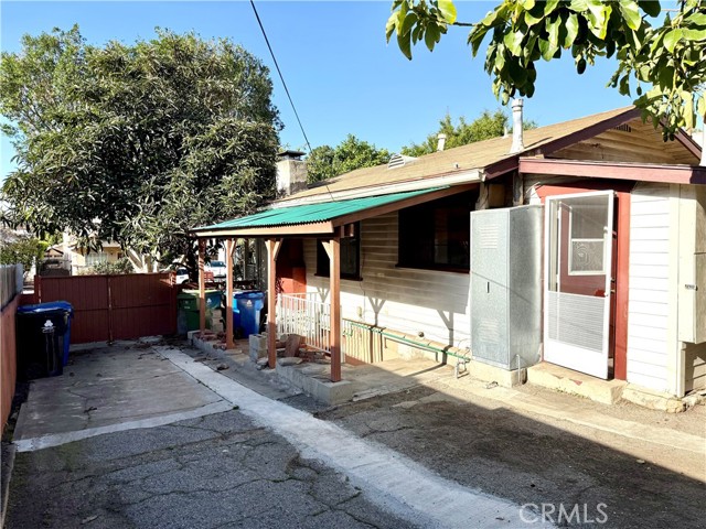 Detail Gallery Image 9 of 19 For 3937 Revere, Los Angeles,  CA 90039 - 4 Beds | 2 Baths