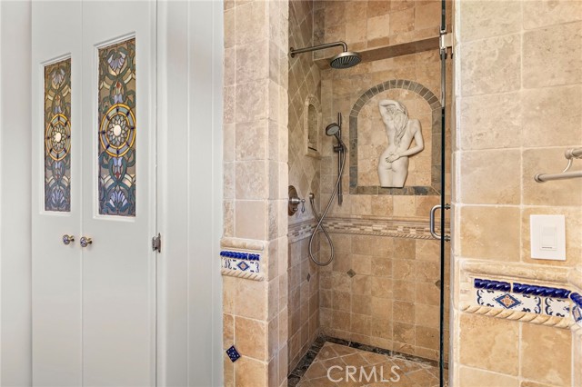 490 Agate, Laguna Beach CA: https://media.crmls.org/medias/c2fefee4-c7a9-4544-915b-f91c001ed23b.jpg
