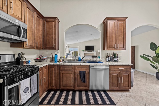 39427 Canyon Rim Circle, Temecula CA: https://media.crmls.org/medias/c2ff5125-e718-41cc-9b2d-89b330357af7.jpg