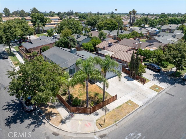 402 La Mesa Street, Merced CA: https://media.crmls.org/medias/c2ff8542-69f6-4cc6-bd2f-83c642dcb1af.jpg