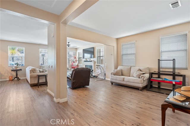 40924 Diana Lane, Lake Elsinore CA: https://media.crmls.org/medias/c2ffcce6-25f3-478f-a6d1-c07f59279591.jpg