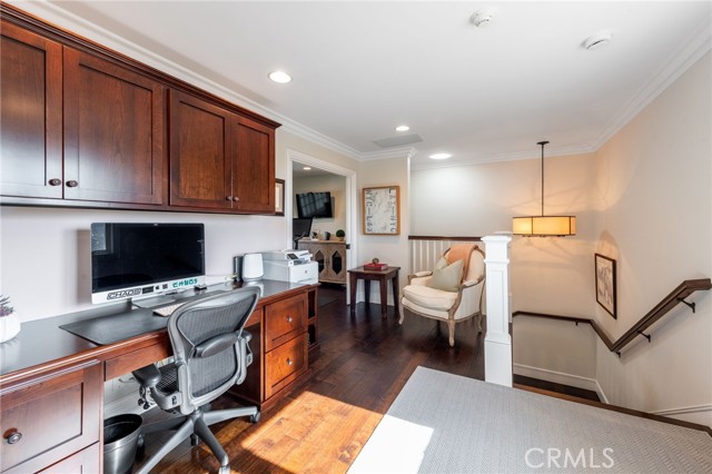 5433 Castle Knoll Road, La Canada Flintridge CA: https://media.crmls.org/medias/c3002d03-481e-4f78-b7c4-f33a31252deb.jpg