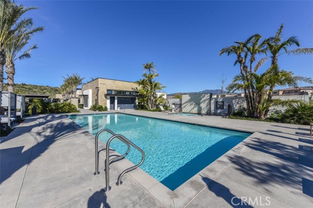 Detail Gallery Image 20 of 24 For 52 Kite, Irvine,  CA 92618 - 6 Beds | 6/1 Baths