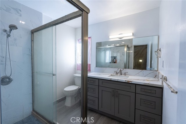 Detail Gallery Image 4 of 38 For 704 N Poplar, Montebello,  CA 90640 - 5 Beds | 3 Baths