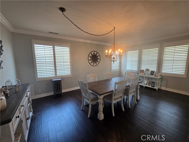 Detail Gallery Image 6 of 37 For 3250 Quartz Cir, Corona,  CA 92882 - 5 Beds | 3/1 Baths