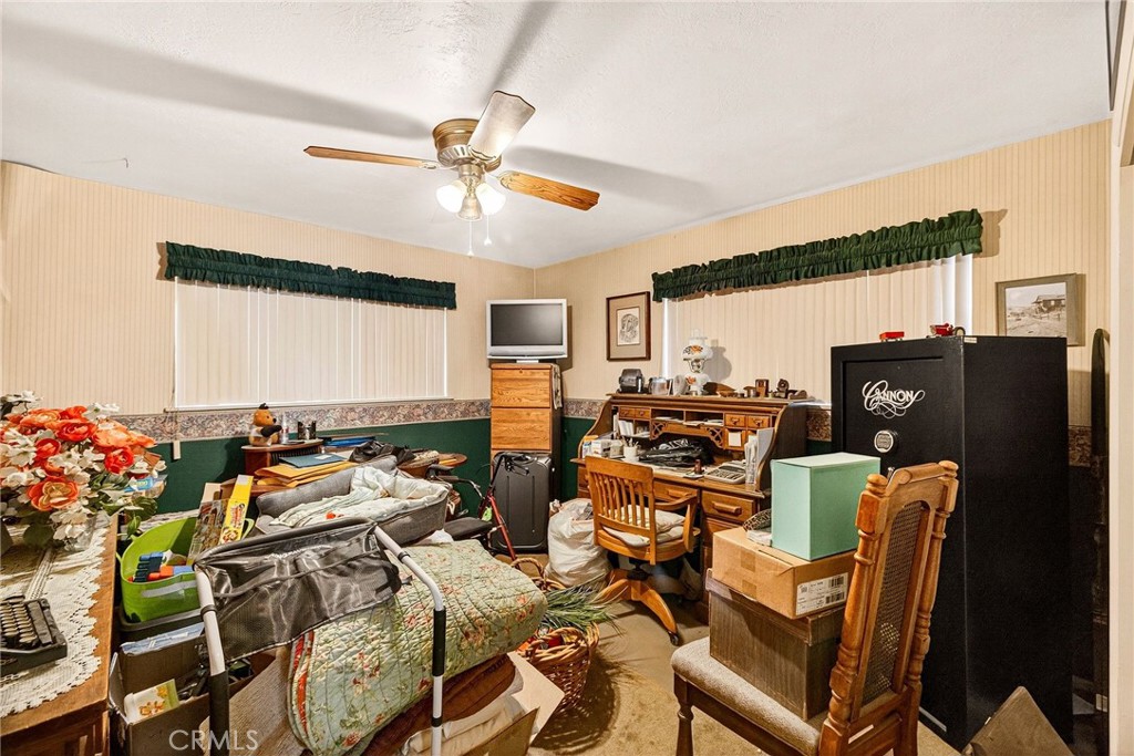 https://media.crmls.org/medias/c302a393-449b-41d0-b11e-d9ae0b2c464a.jpg?preset=X-Large