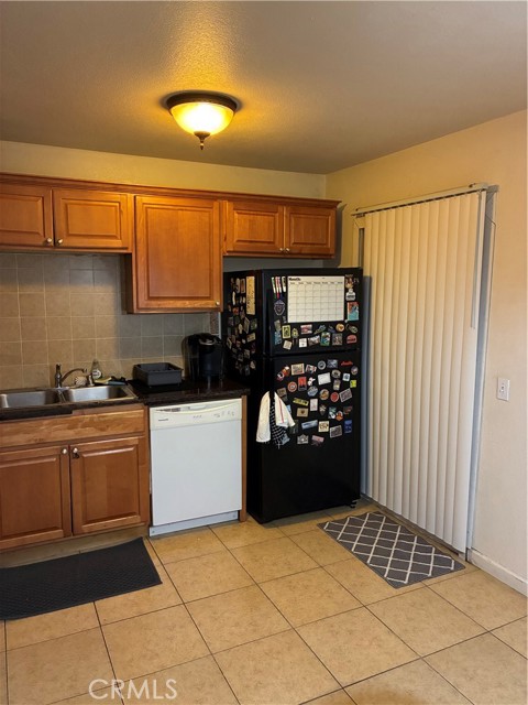 Detail Gallery Image 10 of 19 For 12836 12 #59,  Chino,  CA 91710 - 2 Beds | 1/1 Baths