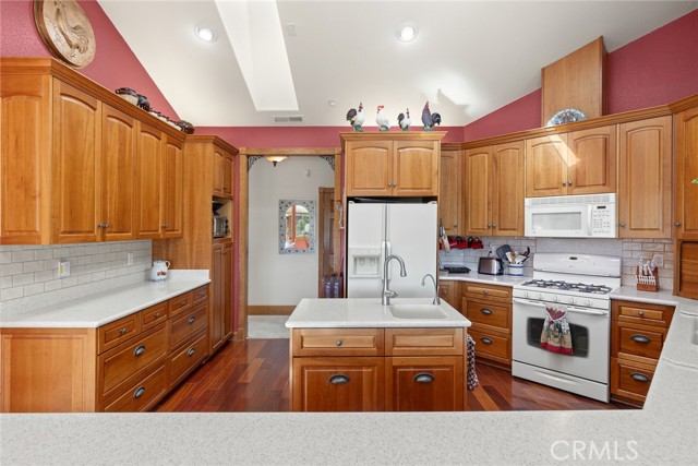 Detail Gallery Image 15 of 56 For 5005 Schott Rd, Forest Ranch,  CA 95942 - 4 Beds | 3 Baths