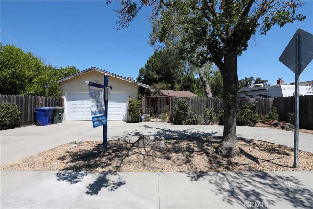 2409 Edgebrook Drive