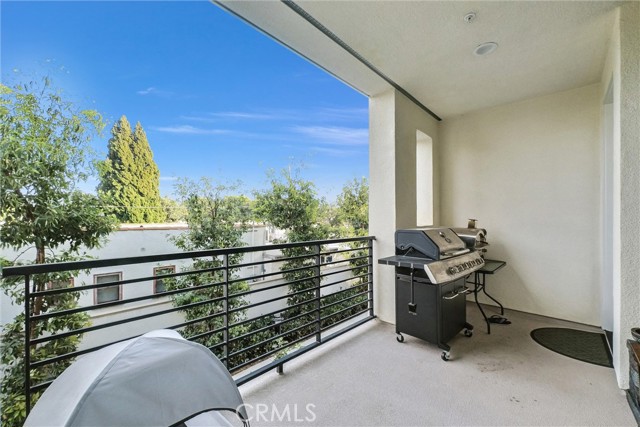 Detail Gallery Image 13 of 26 For 18 E Sunset St, Long Beach,  CA 90805 - 3 Beds | 3 Baths