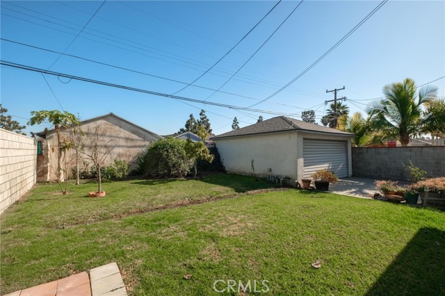 Detail Gallery Image 9 of 44 For 15202 Florwood Ave, Lawndale,  CA 90260 - 5 Beds | 3 Baths