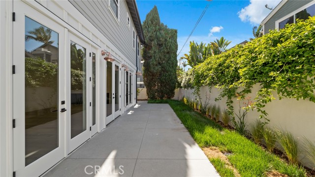2421 Voorhees Avenue, Redondo Beach, California 90278, 4 Bedrooms Bedrooms, ,4 BathroomsBathrooms,Residential,Sold,Voorhees,PV21128390