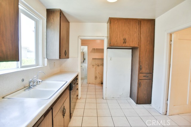 1012 S Sierra Vista Avenue, Alhambra CA: https://media.crmls.org/medias/c3060cdc-0d55-42d1-b75e-cae8d7584527.jpg