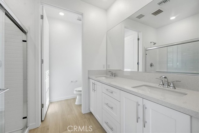 Detail Gallery Image 15 of 26 For 9327 via Azul, Pico Rivera,  CA 90660 - 4 Beds | 3/1 Baths