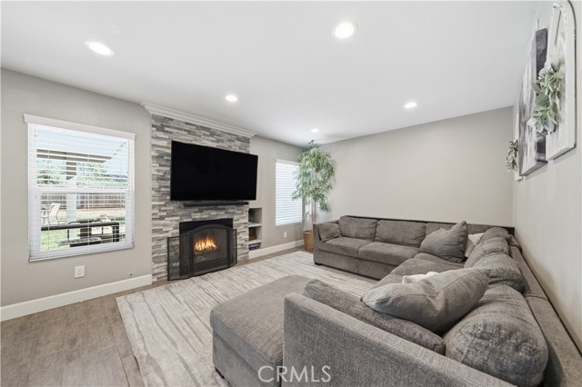 Detail Gallery Image 6 of 55 For 40565 Sunflower, Murrieta,  CA 92562 - 5 Beds | 2/1 Baths