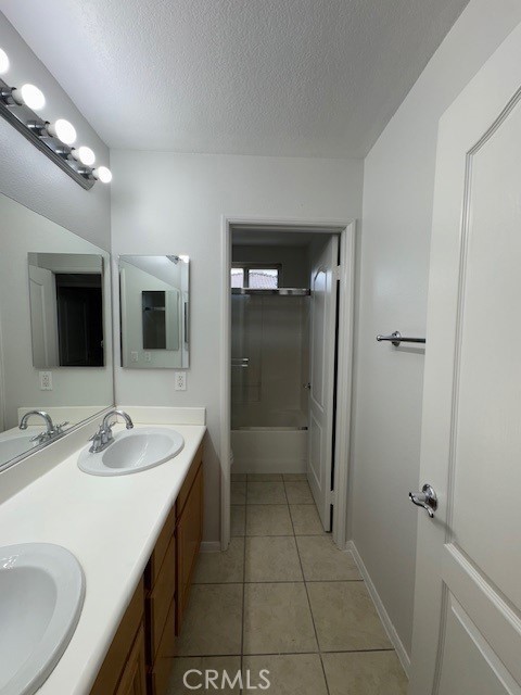 7032 Edinboro Street, Chino CA: https://media.crmls.org/medias/c306ac36-93e0-40e4-9a57-b825f4148902.jpg