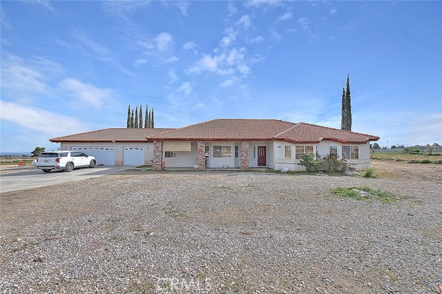 Detail Gallery Image 3 of 75 For 11077 Valle Vista Rd, Phelan,  CA 92371 - 5 Beds | 3/1 Baths