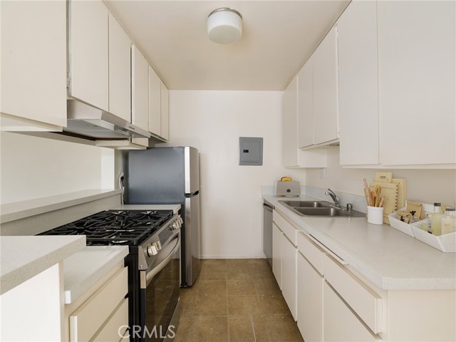 1600 Ardmore Avenue, Hermosa Beach, California 90254, 1 Bedroom Bedrooms, ,1 BathroomBathrooms,Residential,For Sale,Ardmore,SB24212398