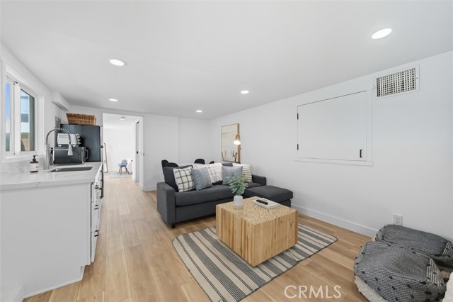 609 Gertruda, Redondo Beach, California 90277, 3 Bedrooms Bedrooms, ,3 BathroomsBathrooms,Residential,Sold,Gertruda,SB25261924