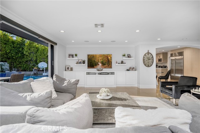 Detail Gallery Image 3 of 26 For 3677 Eddingham Ave, Calabasas,  CA 91302 - 6 Beds | 6/1 Baths