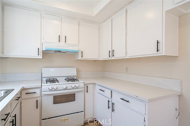 Detail Gallery Image 5 of 19 For 11408 Herb St #7,  South El Monte,  CA 91733 - 2 Beds | 1/1 Baths