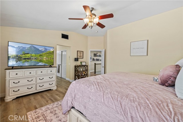 28436 Calex Drive, Valencia CA: https://media.crmls.org/medias/c30cd19c-9e7c-4de4-a4ad-9b25fc3eaf8b.jpg