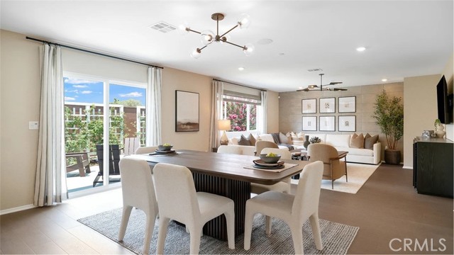 Detail Gallery Image 4 of 21 For 1437 Noble Rein Dr, San Jacinto,  CA 92582 - 4 Beds | 3 Baths