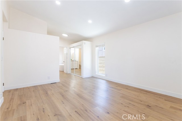 Image 16 of 40 For 20049 Canyon View