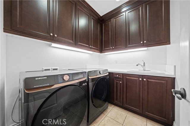 Detail Gallery Image 20 of 28 For 18 Windrow Rd, Tustin,  CA 92782 - 6 Beds | 5/1 Baths