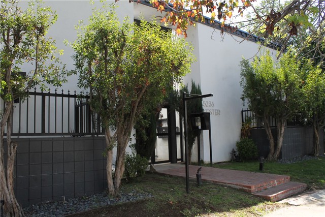 Image 34 of 40 For 5236 Kester Avenue 6