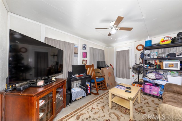 Detail Gallery Image 20 of 30 For 2002 N Salinas Ave, Los Angeles,  CA 90059 - 2 Beds | 1 Baths