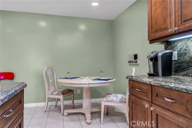 Kitchen Breakfast Area