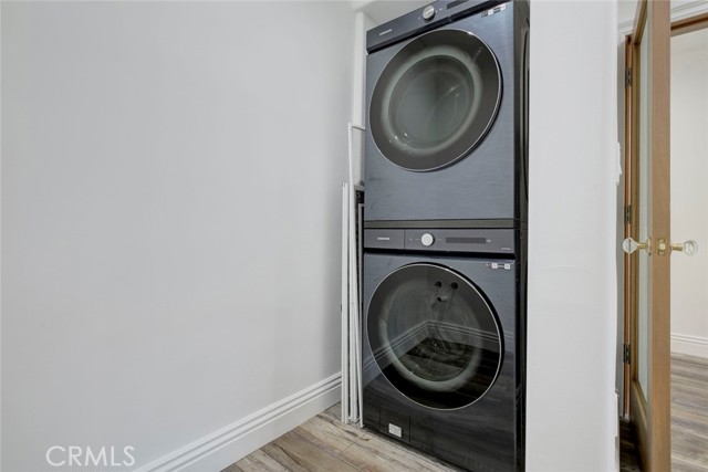 Detail Gallery Image 20 of 36 For 954 Rosemount, Glendale,  CA 91207 - 5 Beds | 3 Baths