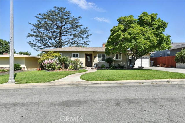 8507 Davista Drive, Whittier CA: https://media.crmls.org/medias/c310a175-3010-4ab6-9a8c-1302063a1c6e.jpg