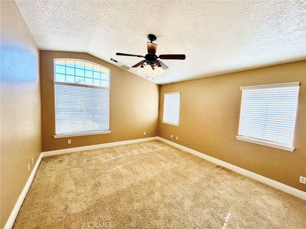 https://media.crmls.org/medias/c312e3e2-a145-48c7-a3a6-45720761ef7b.jpg?preset=X-Large