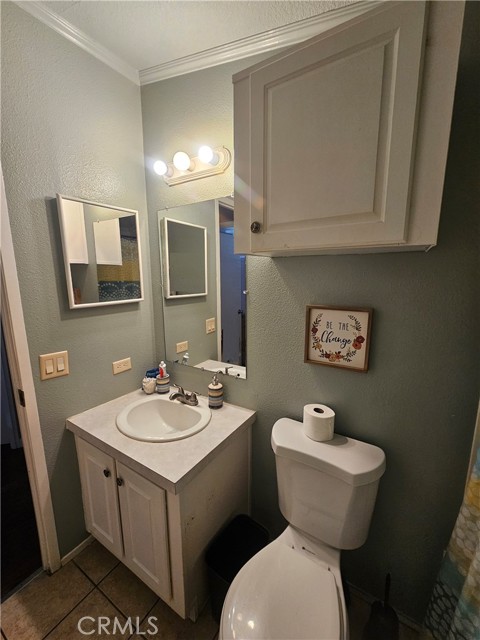 Detail Gallery Image 24 of 24 For 16600 Downey Ave #27,  Paramount,  CA 90723 - 4 Beds | 2 Baths
