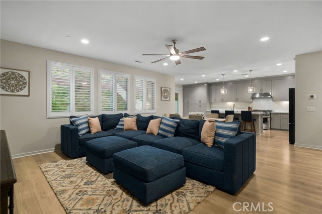 Detail Gallery Image 10 of 31 For 31014 Avenida Ramblas, Highland,  CA 92346 - 4 Beds | 3 Baths