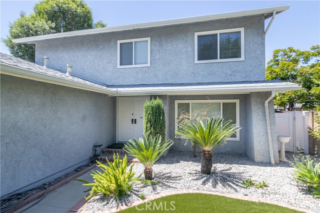Detail Gallery Image 6 of 29 For 10611 Jordan Ave, Chatsworth,  CA 91311 - 3 Beds | 2/1 Baths